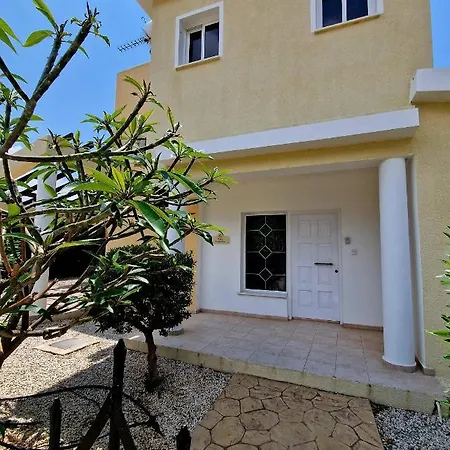 Villa 3 Bedroom Villa, Close To Coral Bay Strip And The *